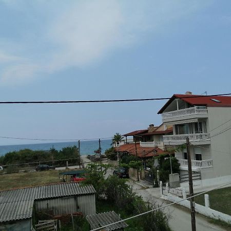 Néa Meságkala Ο Ακλόνητοςアパートホテル エクステリア 写真