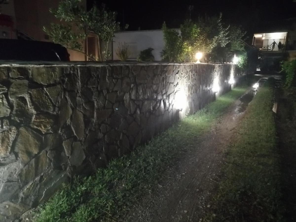 Néa Meságkala Ο Ακλόνητοςアパートホテル エクステリア 写真